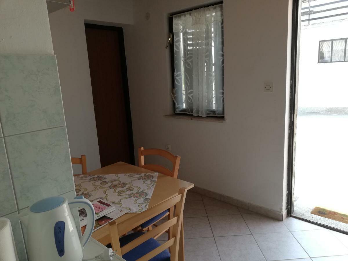 Sobe Zimmer Rooms Nika Tusilovic Dış mekan fotoğraf