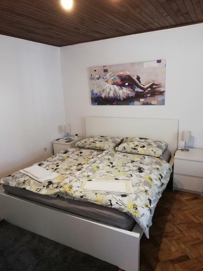 Sobe Zimmer Rooms Nika Tusilovic Dış mekan fotoğraf