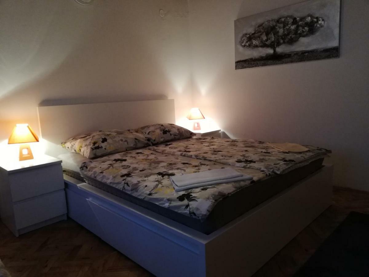 Sobe Zimmer Rooms Nika Tusilovic Dış mekan fotoğraf